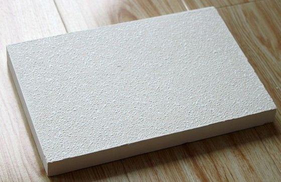 600*1200mm Tavola di soffitto in fibre minerali di lana decorativa / pannello con una forte durata