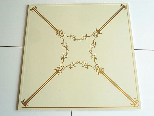 Pannello composito in PVC da 500 mm x 500 mm per salotto per KTV Decorazione di pareti o soffitti