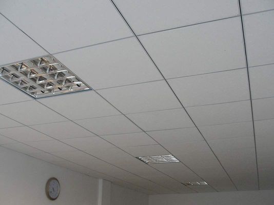 Piastrelle di soffitto quadrate con isolamento termico e assorbimento acustico del suono
