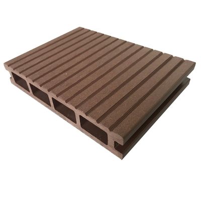 Decorazione di pavimenti da giardino WPC Legno composito Decking Board 450*75*18mm in colore marrone