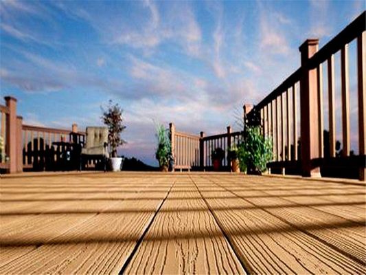 Decorazione di pavimenti da giardino WPC Legno composito Decking Board 450*75*18mm in colore marrone