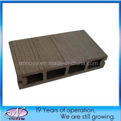 Rapido e facile da installare 145mm*30mm Decking sintetico in WPC per la decorazione dei pavimenti esterni