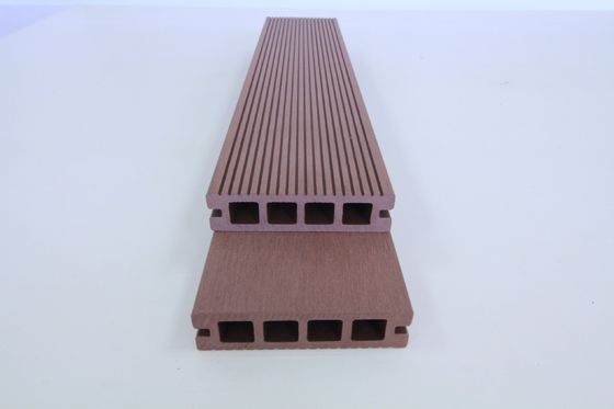 150mm*25mm Piastrelle per pavimenti esterni WPC personalizzate realizzate con composito di legno e plastica