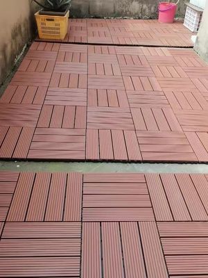 Modello di grano di legno WPC Pavimenti esterni per pavimenti per pavimenti di pavimento per legno sintetico composito di plastica