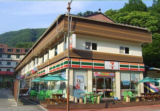 Finitura superficiale di grano di legno pannello di rivestimento in WPC impermeabile per pareti esterne durevole