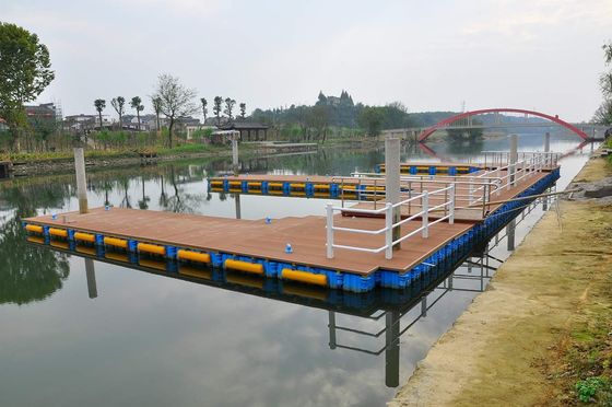 Pavimenti in WPC a prova d'acqua per sport all'aperto e ambienti ricreativi