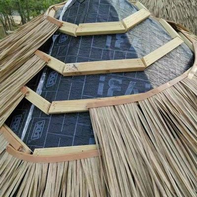 Aggiornamento a Noya Strawched Tile 1000 * 600 mm per Tiki Artificial Straw Roofing