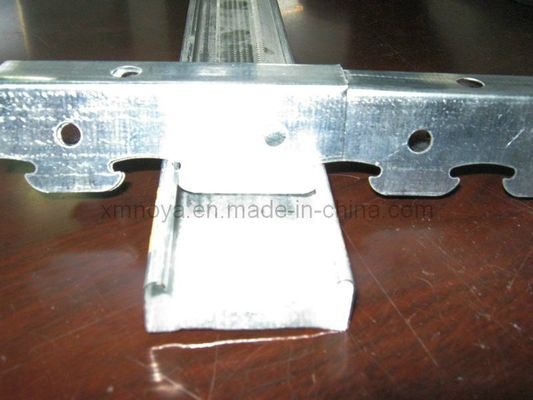 Profili di metallo e acciaio perforati canale di foratura galvanizzato per il sistema di soffitto sospeso