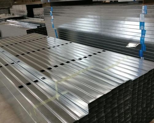 Termo di acciaio galvanizzato per pareti a secco Larghezza 52 mm/72 mm/75 mm/100 mm/148 mm Non perforato