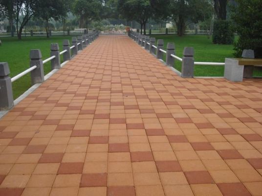 Stile sinterizzante grigio e rosso ceramica permeabile all'acqua mattoni per paver giardino stradale