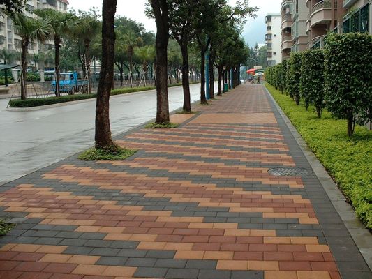 Esemplare gratuito Pavimento poroso stile antico Acqua permeabile mattoni Pavimentatore di pietra