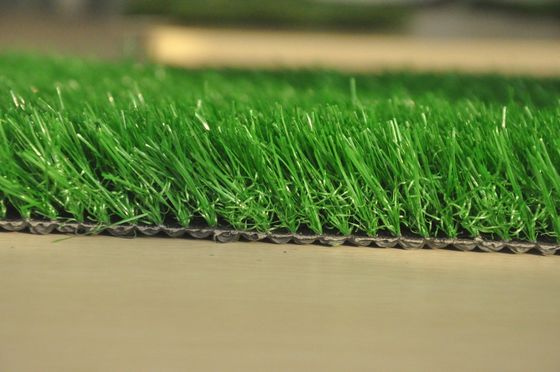 Erba artificiale per giardini e promozione paesaggistica da 2*25m di profilo croce di tipo olivico
