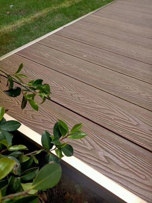 Legno Plastica composito WPC Recinzione e pergola pilastro decorativo Superficie marrone Finito