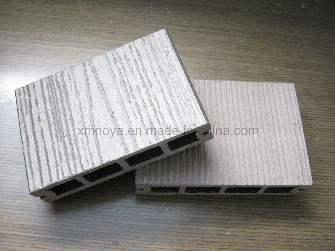 Pavimenti in legno di plastica composita WPC riciclabili e facili da installare per pavimenti esterni
