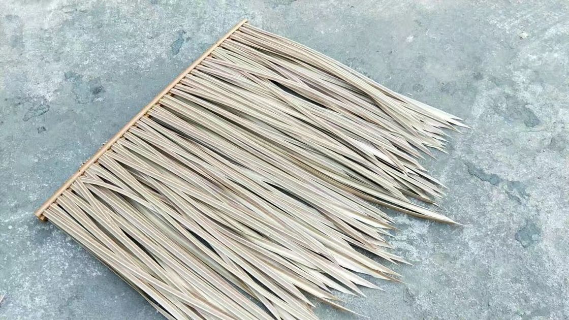 Piastrelle di tetto di paglia artificiale ignifughe con dimensioni personalizzate 45*50cm e 100*60cm